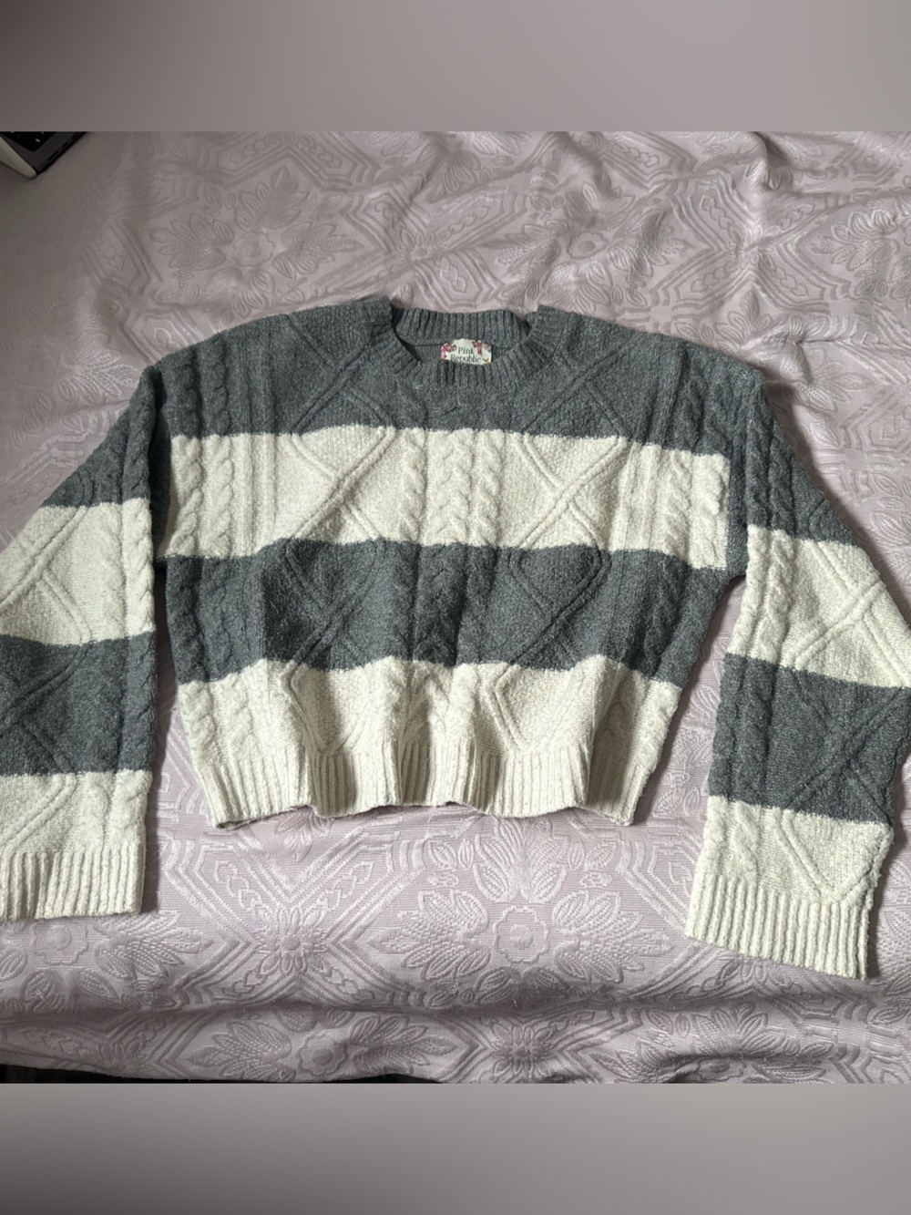 Pink Republic Striped Cable-Knit Crew Sweater - Gray & Cream